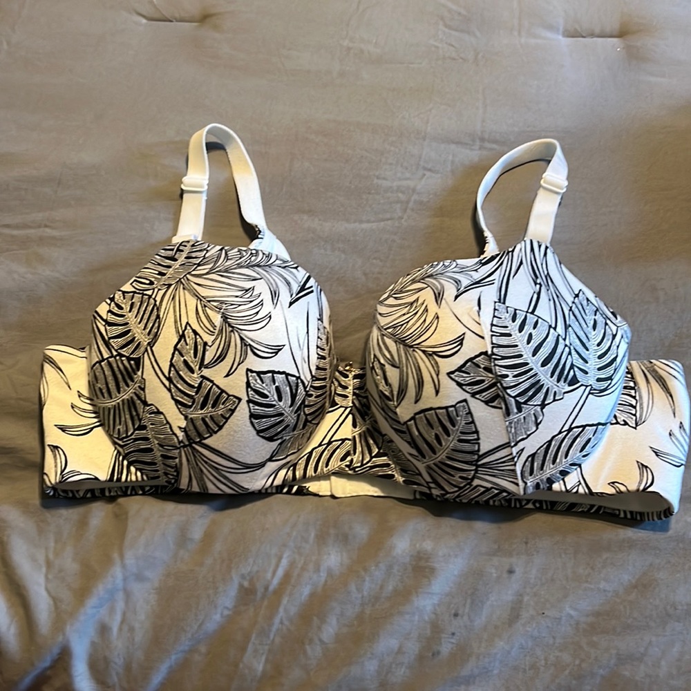Cacique Lightly Lined Balconette Bra
